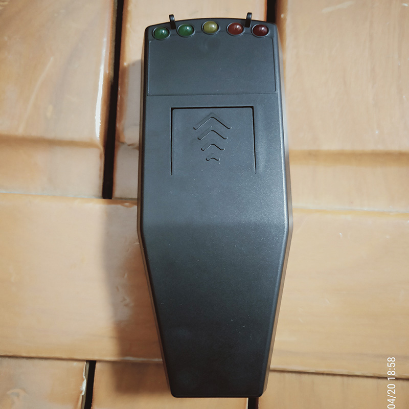 Electromagnetic radiation monitor